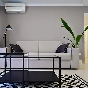  Apartment Andrea L