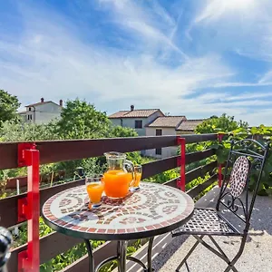  Apartment Three-bedroom Meden